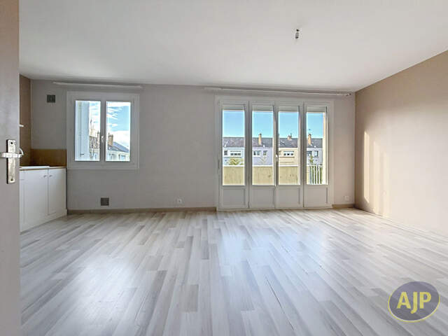 T2 DERNIER ETAGE ST HERBLAIN — photo du bien
