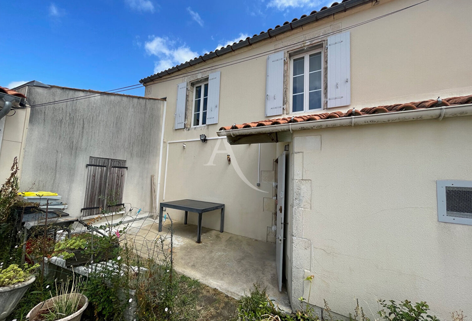 Maison de bourg Breuil Magné — photo 1