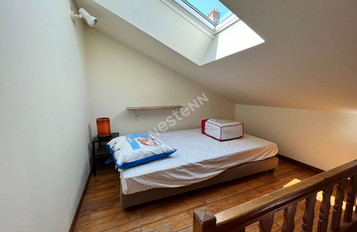 Appartement meublé Reims  T1 BIS + MEZZANINE — photo 5