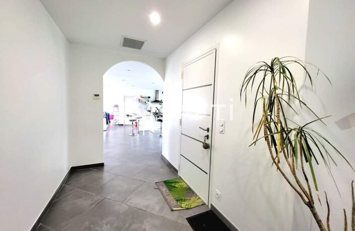 Maison récente de plain pied - 136m² - St Nexans - 24520 — photo 3