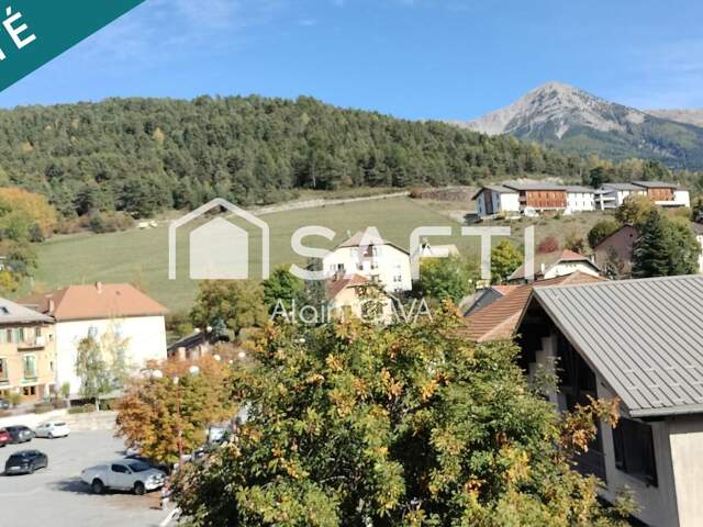 Appartement de 35m² au 2e étage sans ascenseur — photo du bien