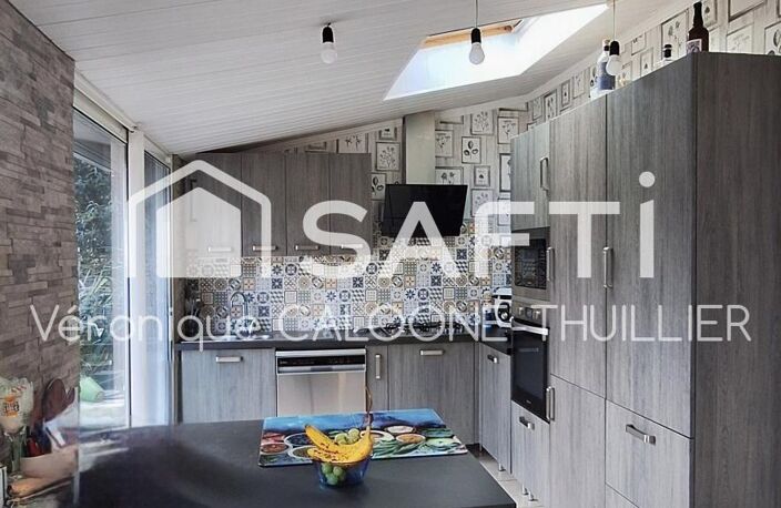 Maison familiale  avec jardin et garage — photo 3
