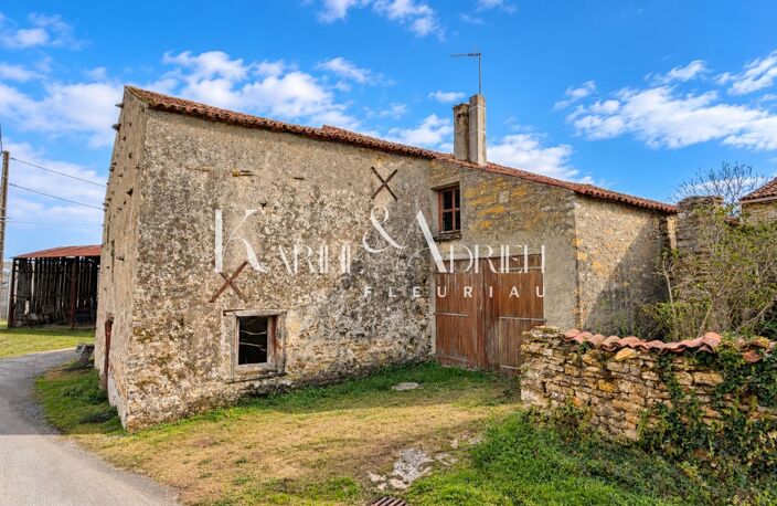 Beau potentiel pour cette maison en pierre à rénover ! — photo 2