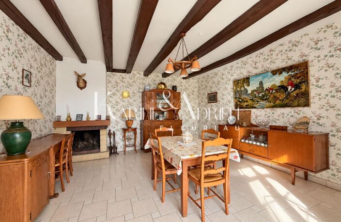 Beau potentiel pour cette maison en pierre à rénover ! — photo 3
