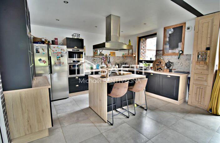 VENDEGIES-SUR-ÉCAILLON  GRANGE RÉNOVÉE DE 165 M²  PISCINE  DPE B — photo 4