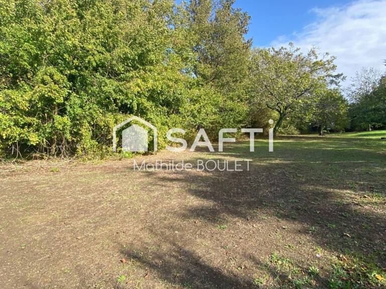 Terrain constructible non viabilisé — photo 1
