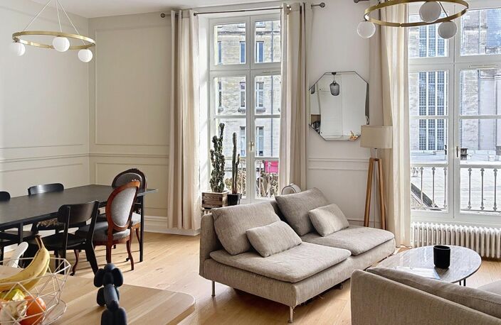 Appartement familial, Place de La Bourse - 107m² - 4 chambres - 3 salle d'eau — photo 3