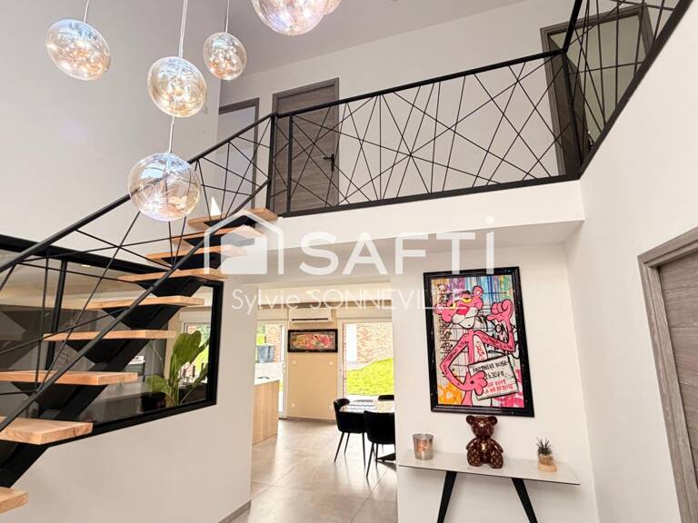 Maison contemporaine avec 5 chambres et piscine — photo 1