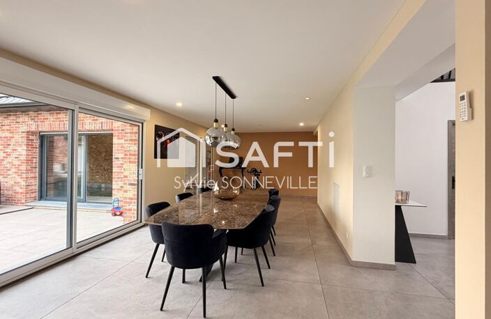 Maison contemporaine avec 5 chambres et piscine — photo 3