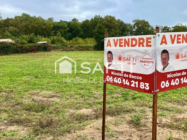 Terrain a vendre 1500 m2 a Casteljaloux. — photo du bien