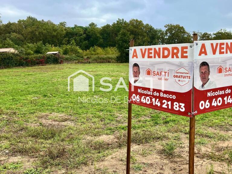 Terrain a vendre 1500 m2 a Casteljaloux. — photo 1