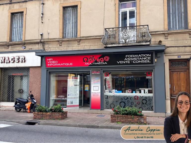 Pont-de-Chéruy Centre, local commercial 100 m² — photo 1