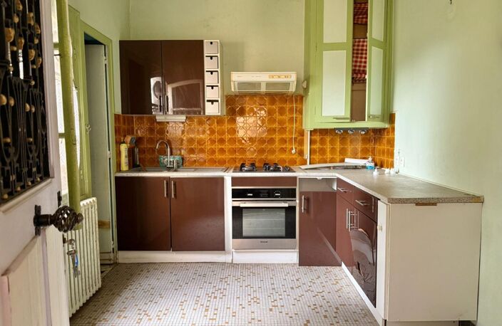 Maison à rénover sur très beau terrain de 547 m² — photo 3