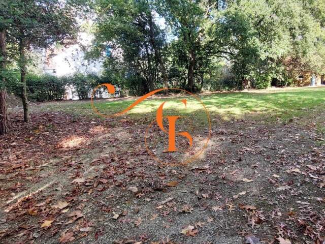 Terrain constructible — photo du bien