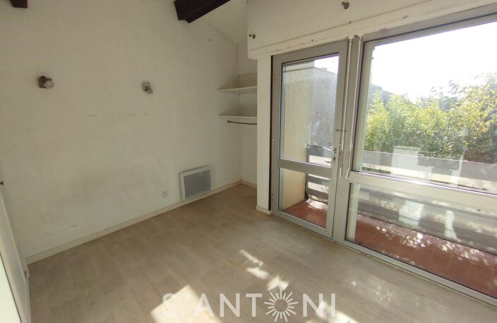 Villa — photo 2