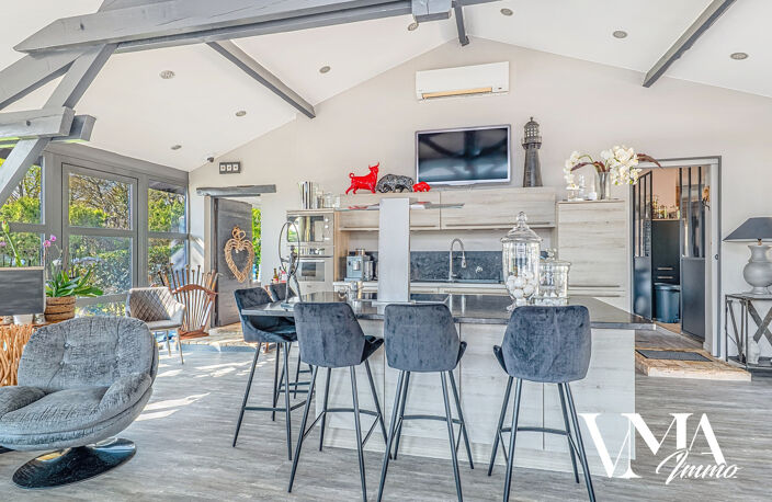Villa de plain pied , 5 chambres et piscine. — photo 5