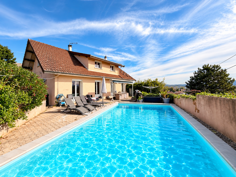 Maison familiale 160 m2   6 chambres   Piscine chauffée   Vu — photo 1