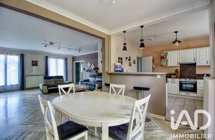 Vente Maison/villa 8 pièces — photo 3