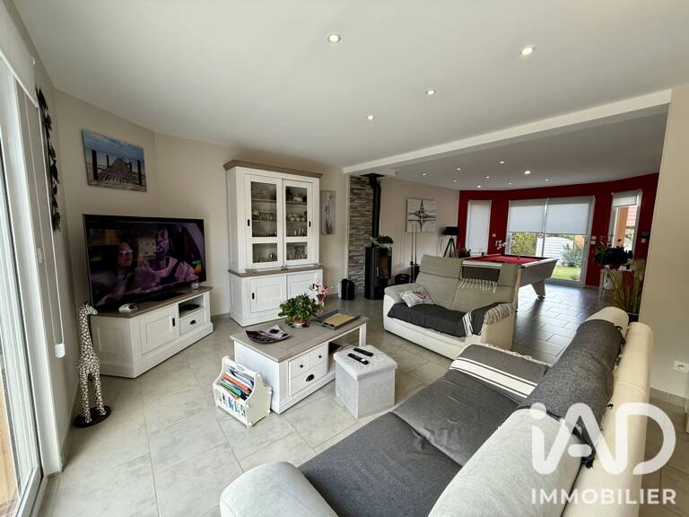 Vente Maison/villa 8 pièces — photo 1