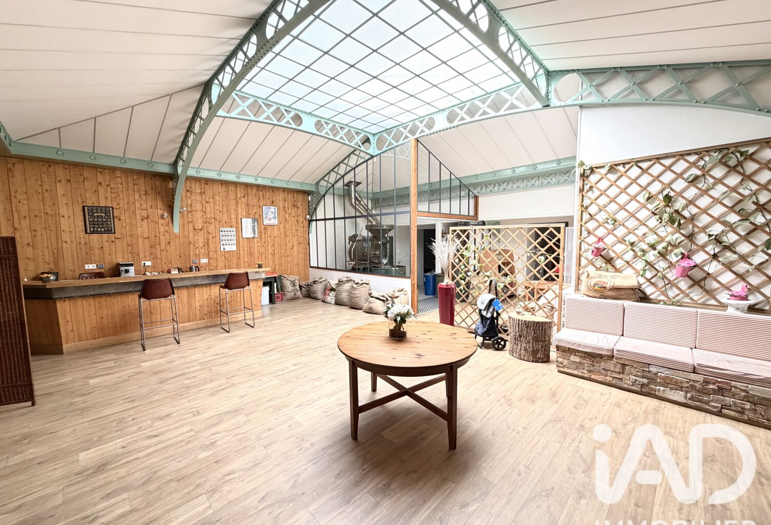 Vente Boutique/Local commercial 253 m&sup2; — photo 1