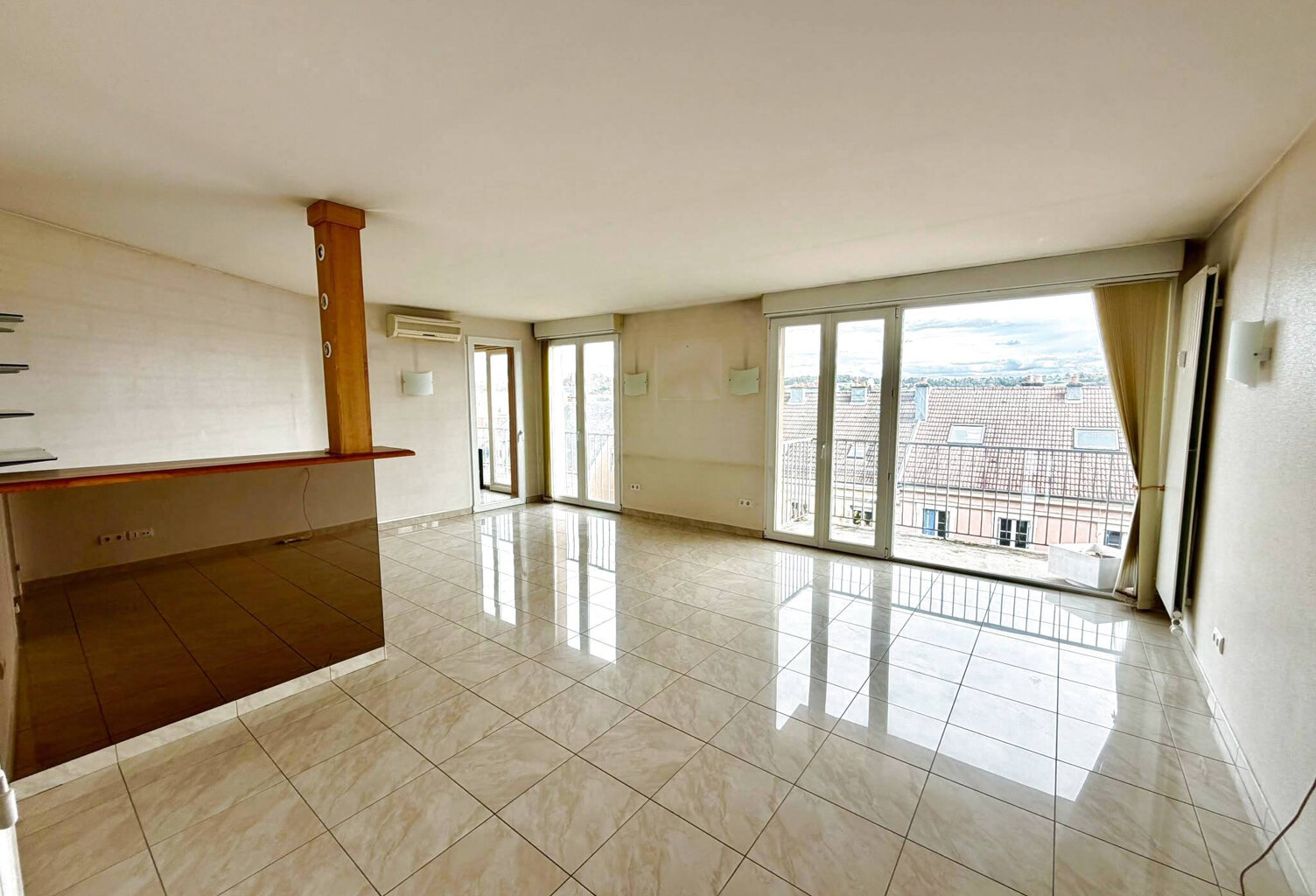 Vente - Belfort   Appartement 6 pièces de 113 m2, 4 chambres — photo 1