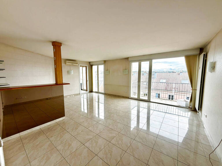 Vente - Belfort   Appartement 6 pièces de 113 m2, 4 chambres — photo 1