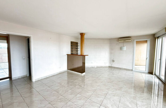 Vente - Belfort   Appartement 6 pièces de 113 m2, 4 chambres — photo 4
