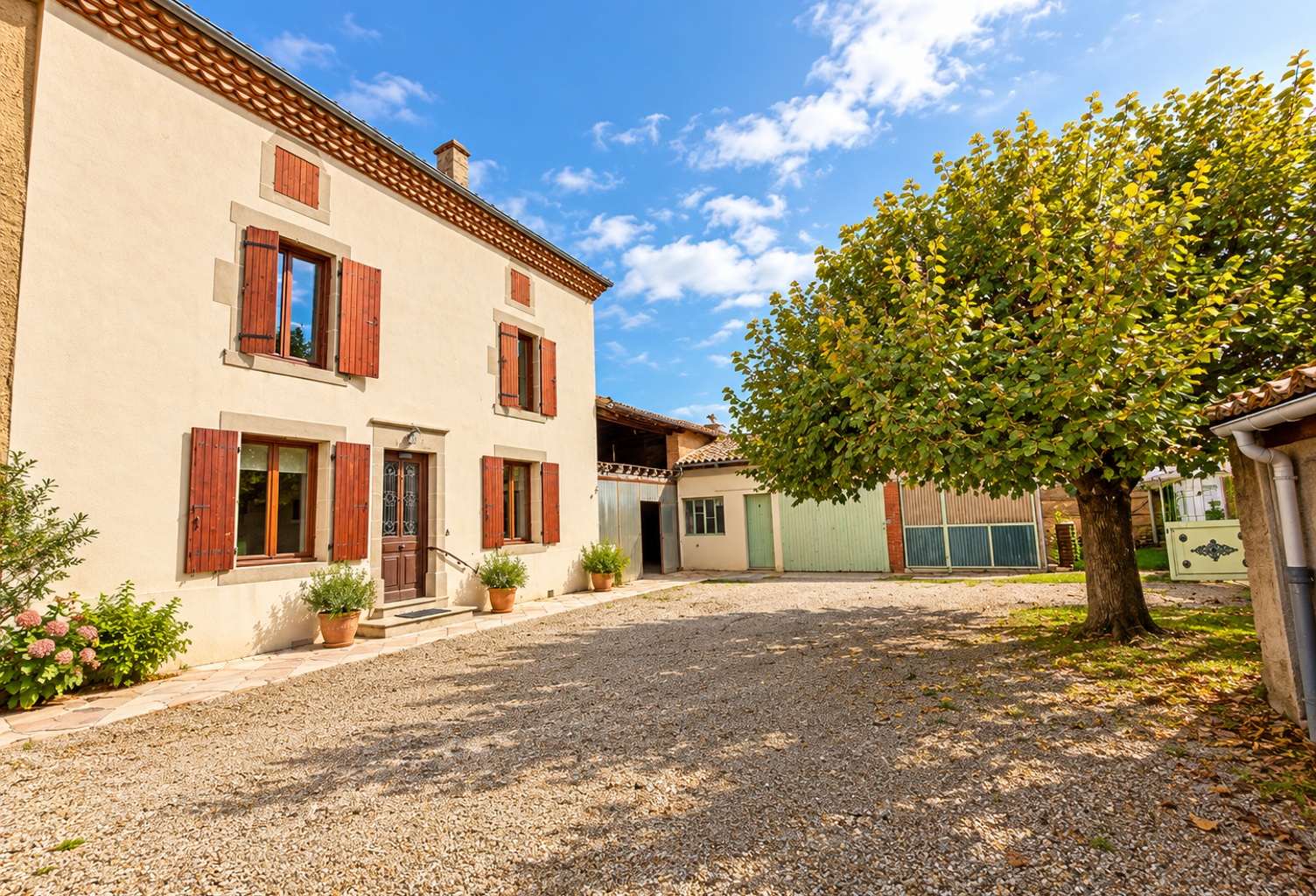 SERVES-SUR-RHÔNE   MAISON AVEC DÉPENDANCES ET FORT POTENTIEL — photo 1