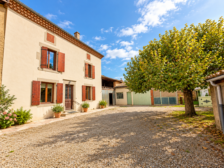 SERVES-SUR-RHÔNE   MAISON AVEC DÉPENDANCES ET FORT POTENTIEL — photo 1