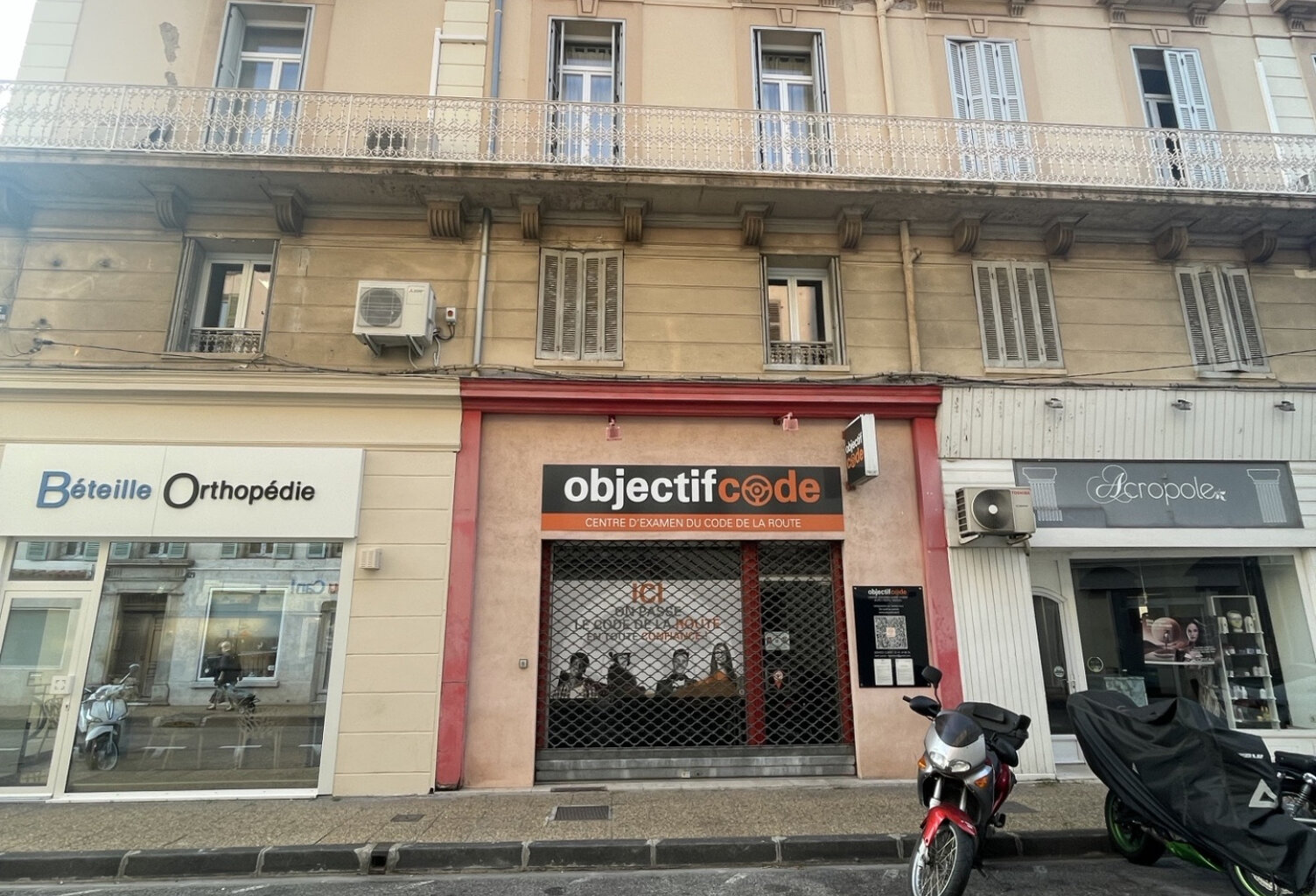 HYERES local commercial centre-ville 34,20 m2 — photo 1