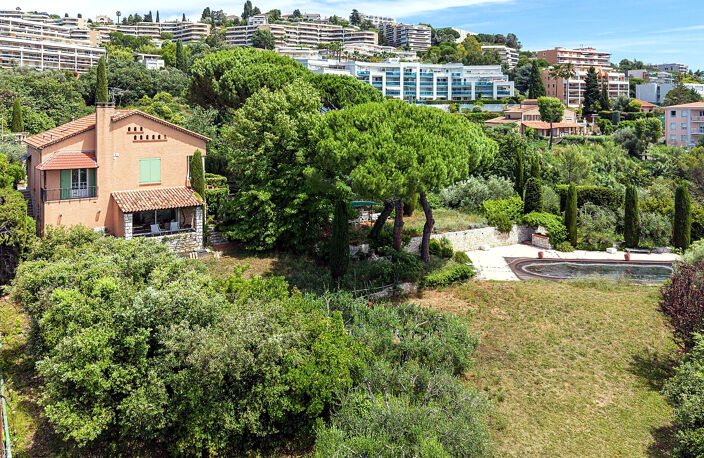 Villa de caractère avec vue mer et terrain exceptionnel A RENOVER   Nice, Corniche Fleurie — photo 4