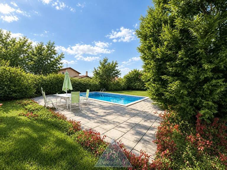 THIL – MAISON FAMILIALE D’ENVIRON 140 m² HABITABLE AVEC PISCINE SUR TERRAIN CONSTRUCTIBLE DE 981 M² — photo 1