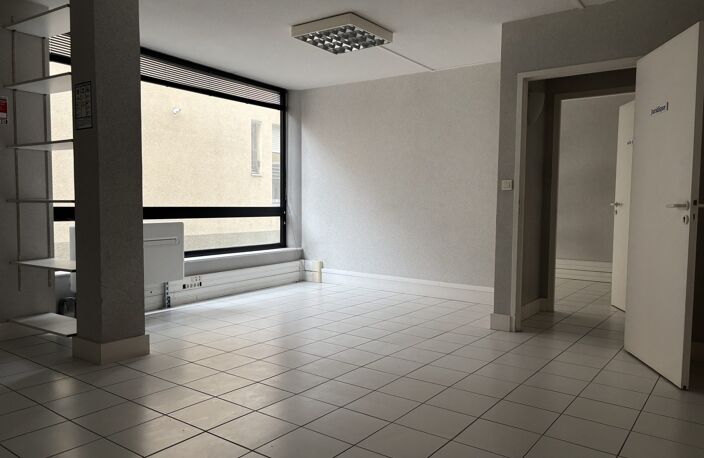 Immobilier Professionnel à vendre Romans-sur-Isère — photo 4
