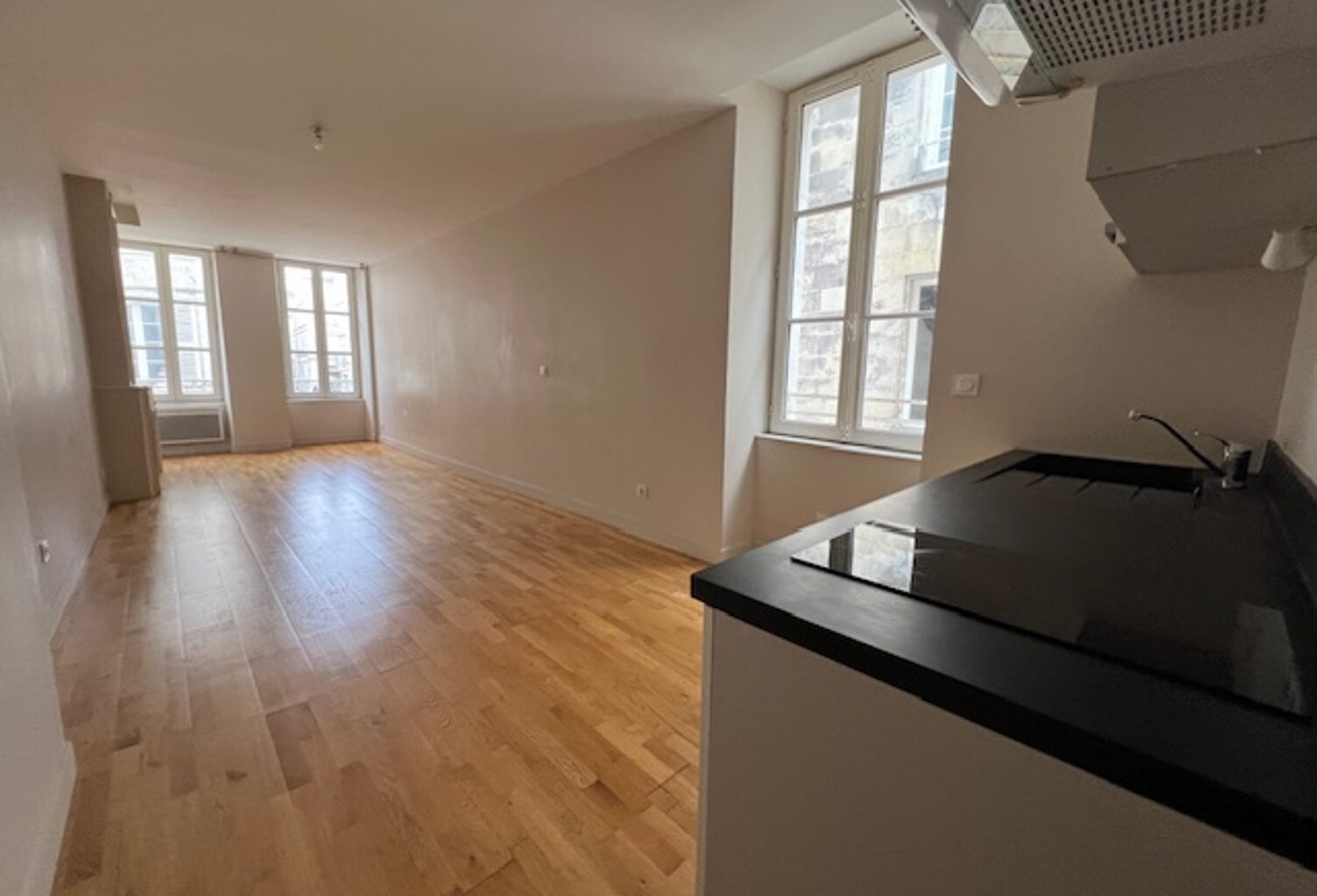 LA ROCHELLE, rue des Merciers agréable appartement de 29,50 — photo 1