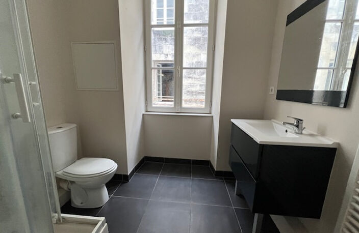 LA ROCHELLE, rue des Merciers agréable appartement de 29,50 — photo 2