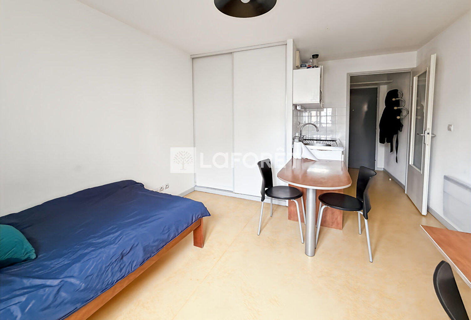 Studio meublé dans une résidence étudiante à Valence — photo 1