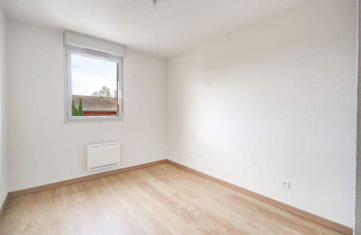 TOULOUSE 31200 - T3 avec balcon, piscine et ascenseur ! — photo 4