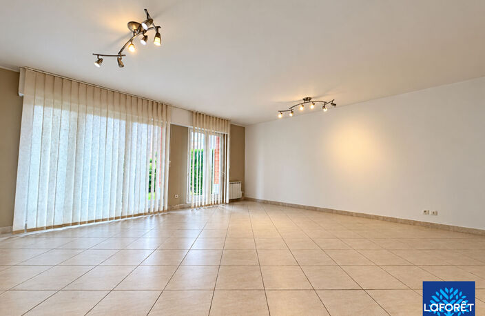 VALENCIENNES ? APPARTEMENT DE STANDING DE 105 m² AVEC TERRASSE, GARAGE FERMÉ ET PARKING — photo 2