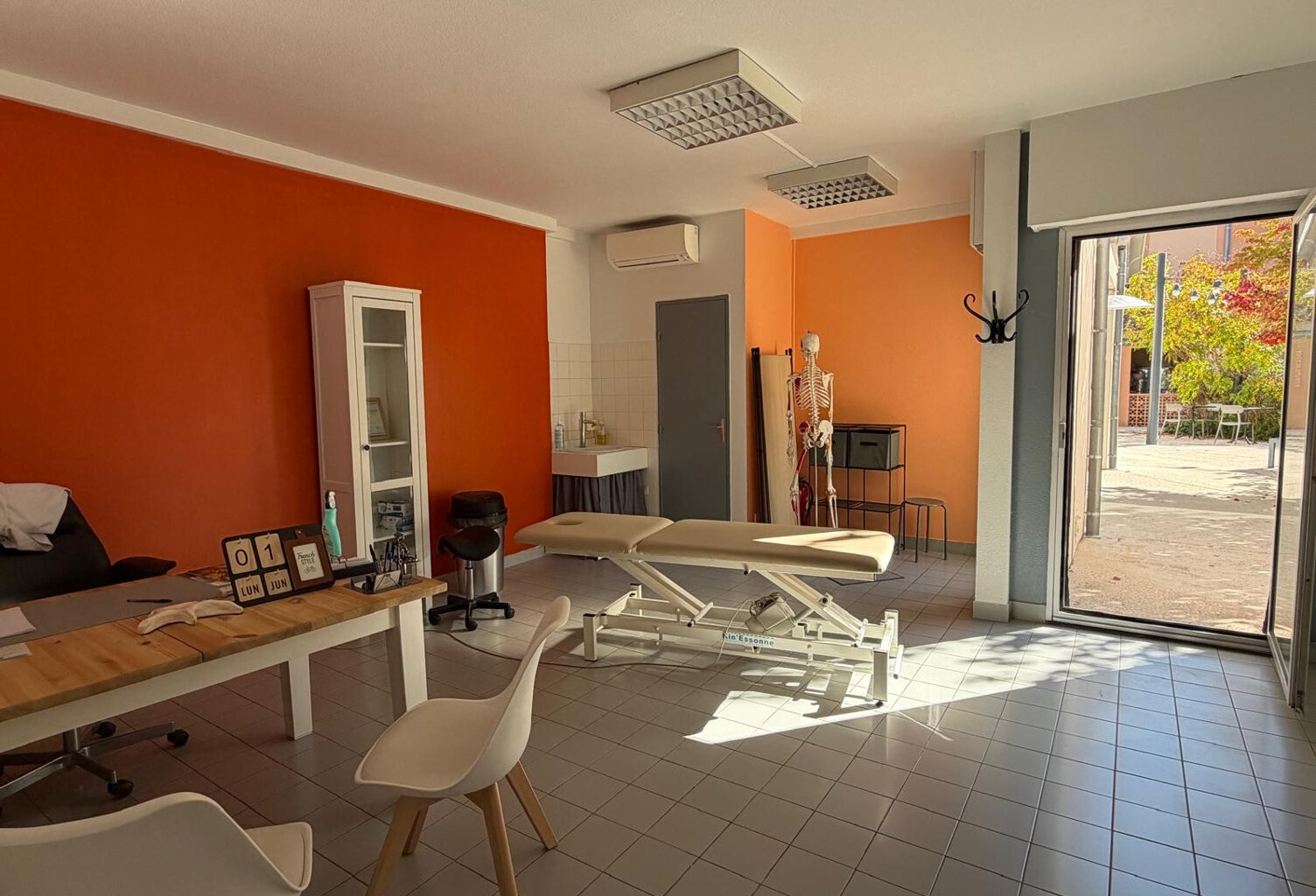 Palette-Le Tholonet-Local de 41m2 — photo 1