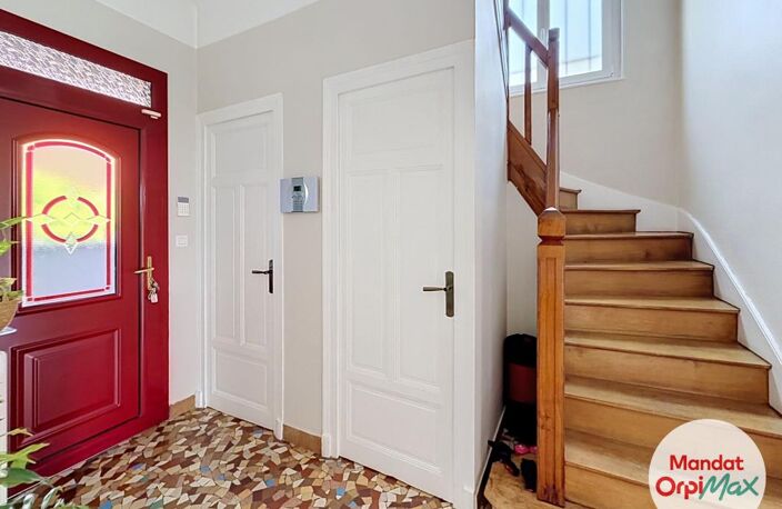 UNE MAISON DE CHARME AUX BEAUX VOLUMES ET AUX MULTIPLES ATOUTS ! — photo 4