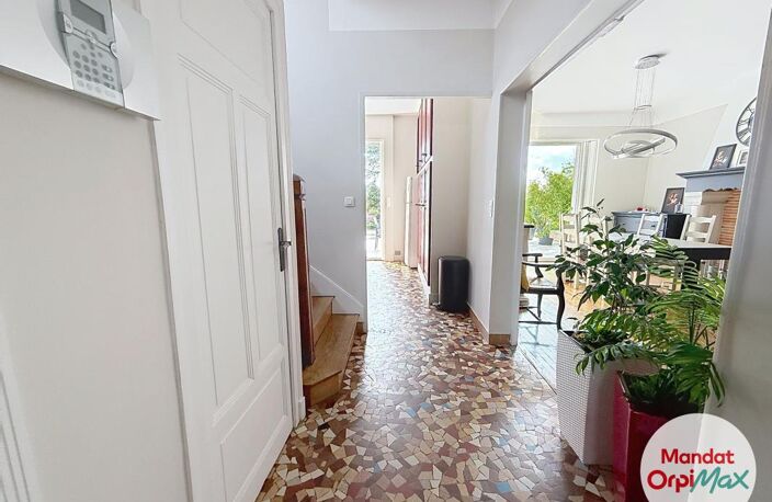 UNE MAISON DE CHARME AUX BEAUX VOLUMES ET AUX MULTIPLES ATOUTS ! — photo 5