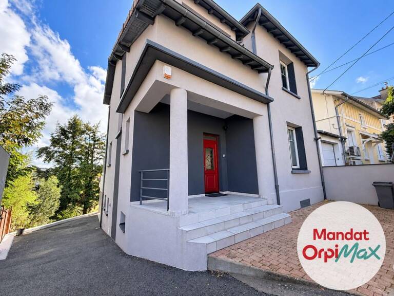 UNE MAISON DE CHARME AUX BEAUX VOLUMES ET AUX MULTIPLES ATOUTS ! — photo 1