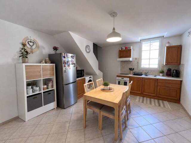 Appartement T2/T3 idéalement situé au centre de Gréoux — photo du bien