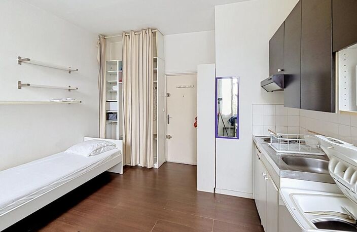 Studio meublé de 18 m² – Rue Estelle / Quartier Notre-Dame du Mont (Marseille 6e) — photo 4