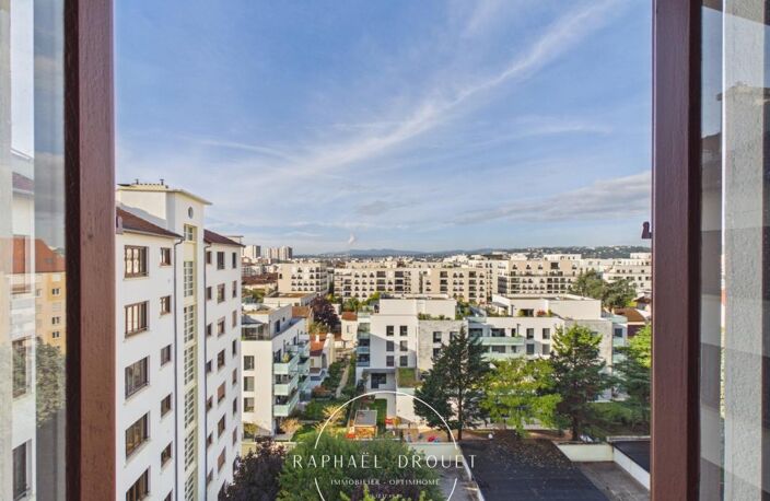 LYON 8 – 95 m² AU DERNIER ÉTAGE, BALCON ET CAVE — photo 5