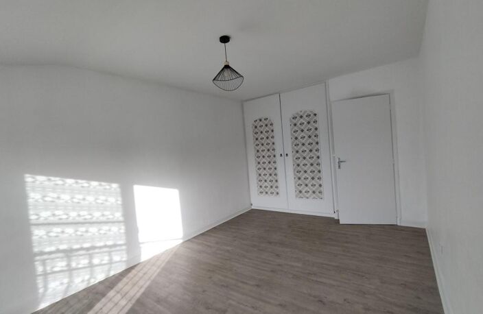 SAINT FRONT en Charente, maison 90 m², rénovée 3 chambres, abri pour voiture et terrain 1017 m² — photo 5