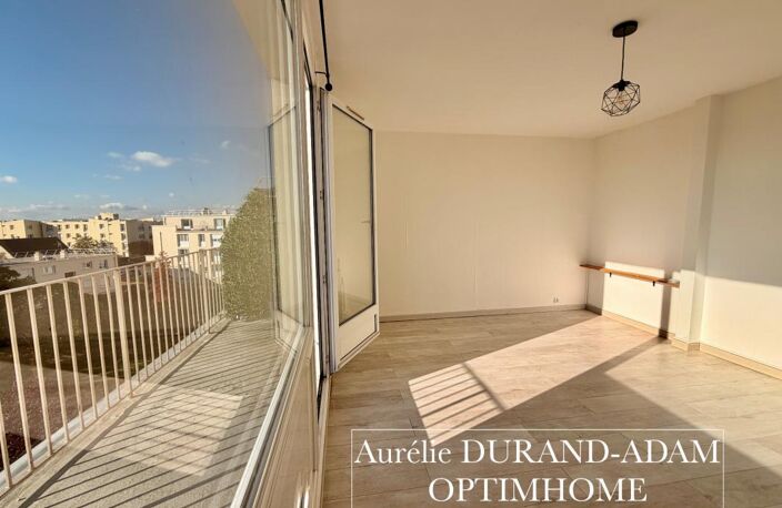 Ifs La Plaine - T3 Lumineux - situé au calme - Triple exposition- Balcon filant - Vue panoramique sans vis-à-vis — photo 2