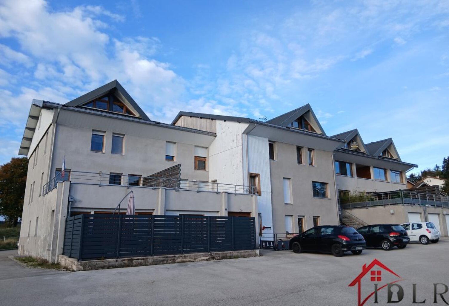 Superbe T2 de 48 m2 avec Garage & Tennis -- Au pied des piste — photo 1