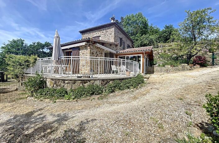 Maison en pierre D'env.102 m², véranda, 3 chbrs, dépendances — photo 2
