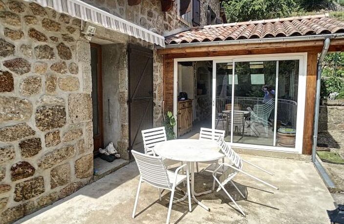 Maison en pierre D'env.102 m², véranda, 3 chbrs, dépendances — photo 5